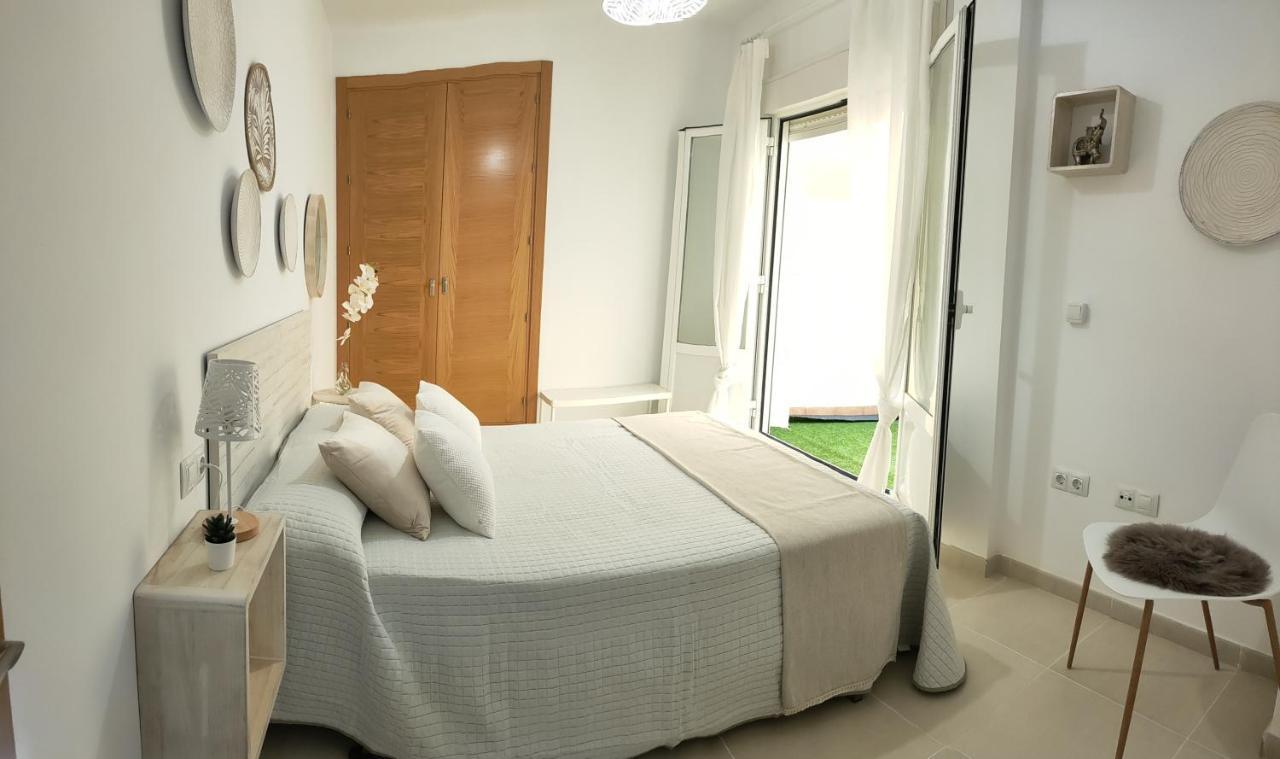 Relax Chiclana-Aparcamiento Privado-Tv Cable-Wifiplus-Aire Acond-Incluido Чиклана-де-ла-Фронтера Екстер'єр фото